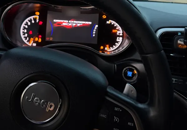 Grand Cherokee SRT cluster